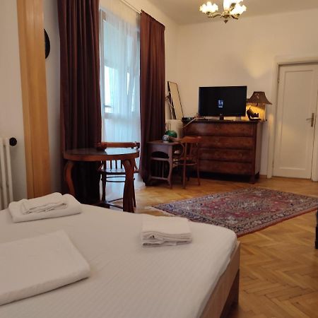Accommodation Ateneu Palace Бухарест Екстер'єр фото